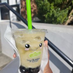 Tiny Bubbles Tea Bar - Plant based life smoothie
