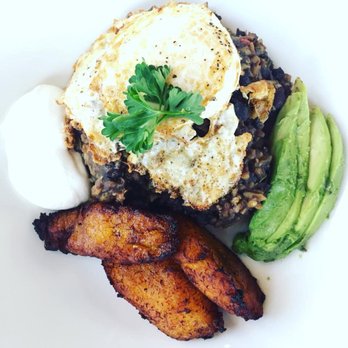 Marnas Eatery and Lounge - Breakfast & Brunch Near Me - Minneapolis, Minnesota