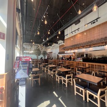 Marugame Udon - Seating - Japanese Near Me - Berkeley, California