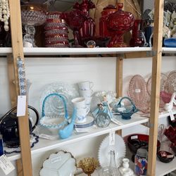 Wolf Creek Antiques