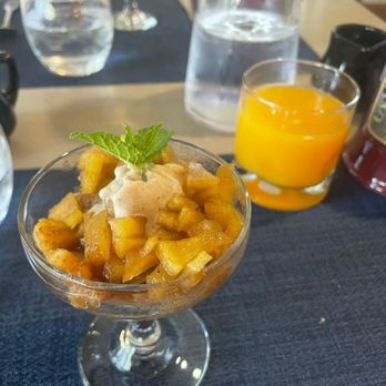 Sheridan House Inn - Fried apples with marscapone and fresh OJ for breakfast. - Bed & Breakfast Near Me - Williams, Arizona Sheridan House Inn - Fried apples with marscapone and fresh OJ for breakfast. - Bed & Breakfast Near Me - Williams, Arizona