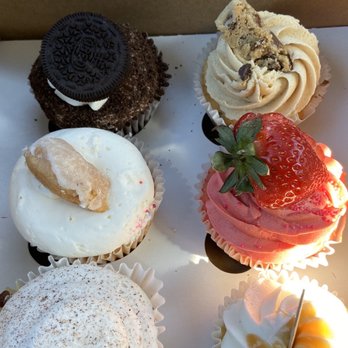 Cupcrazed Cakery - Half 1/2 Dozen Cupcakes - Bakeries Near Me - Fort Mill, South Carolina Cupcrazed Cakery - Half 1/2 Dozen Cupcakes - Bakeries Near Me - Fort Mill, South Carolina