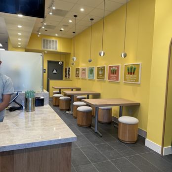 Junbi Matcha & Tea - Seating area inside - Bubble Tea Near Me - Livermore, California