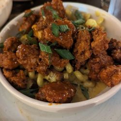 Station Taproom - Hot chicken Mac and cheese