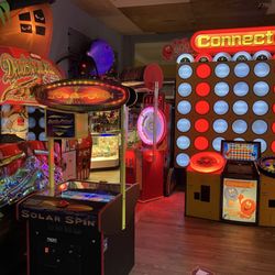 Paradise Axe and Arcade - Games