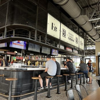 Element Eatery - Robert James taproom bar - seats all the way around - PLENTY of TVs, full bar - Beer Gardens Near Me - Cincinnati, Ohio