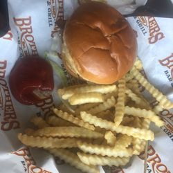 Brothers Bar & Grill - Bacon cheeseburger