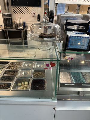 Whip'n Dip Ice Cream Shop by null