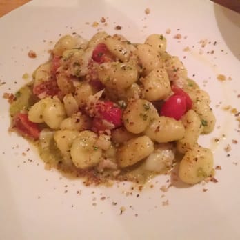 Tarantella - Gnocchi - Italian Near Me - London, XGL Tarantella - Gnocchi - Italian Near Me - London, XGL
