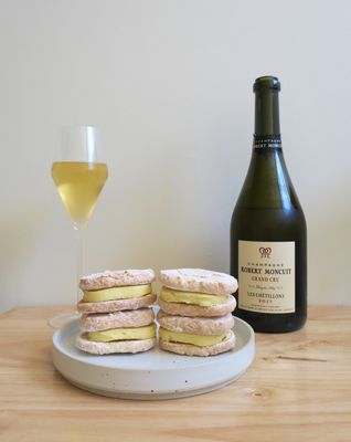 Cafe miomio / Bar Mutsumi by null