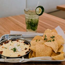 Madre and Mercado - Queso fundido
