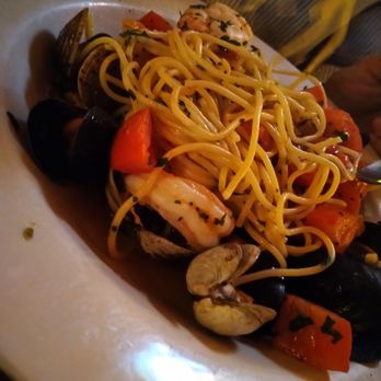 La Vita E Bella - The orange walls reeeeeally don't help but I promise it tastes amazing - Italian Near Me - Seattle, Washington