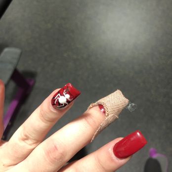 D&C Nails - 1 week after !! Both middle finger nails popping off (left hand nail actually come off) - Nail Salons Near Me - Phoenix, Arizona