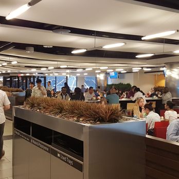 Modern Wok - Sitting area - Chinese Near Me - Toronto, Ontario