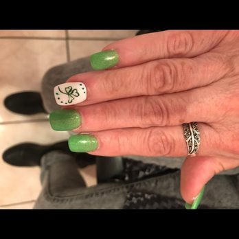 Hollywood Nails - Nail Salons Near Me - Bensalem, Pennsylvania