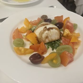Rialto Ristorante - Burrata and tomatoes - Italian Near Me - Astoria, New York Rialto Ristorante - Burrata and tomatoes - Italian Near Me - Astoria, New York