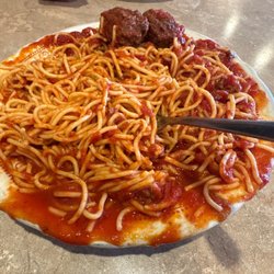 Leonoro's Restaurant - Spaghetti and Meatballs