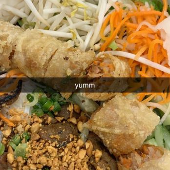 Cafe Trang Bistro - Vermicelli noodle with grilled pork and egg roll - Bubble Tea Near Me - American Fork, Utah