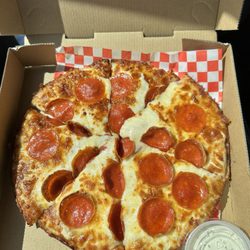 Jag’s Pizza - This pizza is so BOMB! Go get yourself some dank pizza at Jag's. The service is great and owner is so kind.