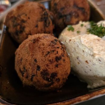 St. Roch Fine Oysters + Bar  - New American Near Me - Raleigh, North Carolina