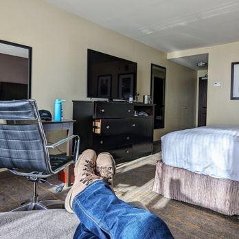 DoubleTree by Hilton Hotel El Paso Downtown - Basic, but roomy. Comfy mattress. - Hotels Near Me - El Paso, Texas DoubleTree by Hilton Hotel El Paso Downtown - Basic, but roomy. Comfy mattress. - Hotels Near Me - El Paso, Texas