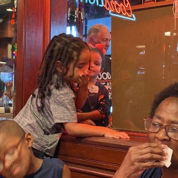 Acme Oyster House - Cajun/Creole Near Me - Baton Rouge, Louisiana