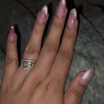 Luxe Nail Bar 2 - Cat Eye nails in almond - Nail Salons Near Me - San Antonio, Texas Luxe Nail Bar 2 - Cat Eye nails in almond - Nail Salons Near Me - San Antonio, Texas