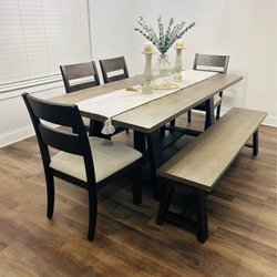 Rooms To Go Outlet Store - Norcross - Dining room table with chairs and bench