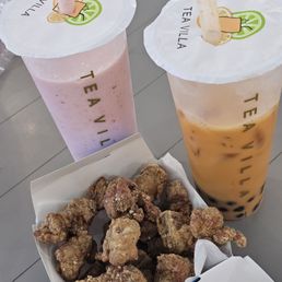 Strawberry smoothie, Thai tea and popcorn chicken.