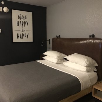 MOXY Phoenix Tempe - Hotels Near Me - Tempe, Arizona MOXY Phoenix Tempe - Hotels Near Me - Tempe, Arizona