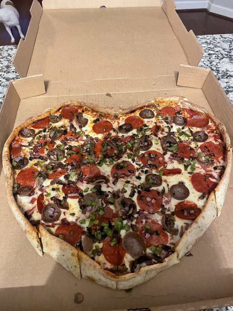 Roma's Pizza Shop Logo