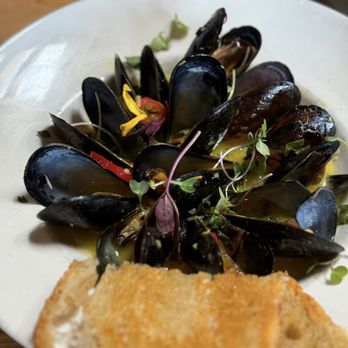 Steak & Whisky - Happy hour mussels - Steakhouses Near Me - Hermosa Beach, California