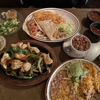Avilas El Ranchito - Shrimp fajitas and chicken tacos with salad, rice and whole beans. Guacamole is the best!! - Mexican Near Me - Costa Mesa, California Avilas El Ranchito - Shrimp fajitas and chicken tacos with salad, rice and whole beans. Guacamole is the best!! - Mexican Near Me - Costa Mesa, California