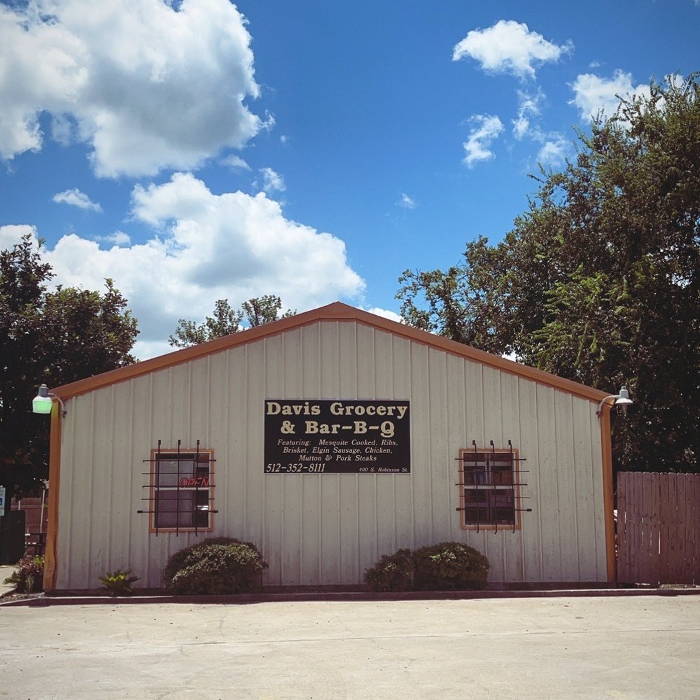Davis Grocery and Bar-B-Q - ows the outside of the building - Barbeque Near Me - Taylor, Texas Davis Grocery and Bar-B-Q - ows the outside of the building - Barbeque Near Me - Taylor, Texas