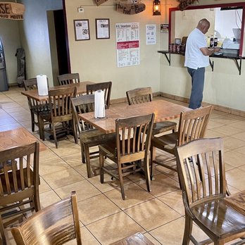 JL Smokehouse - The dining room - Barbeque Near Me - Phoenix, Arizona JL Smokehouse - The dining room - Barbeque Near Me - Phoenix, Arizona