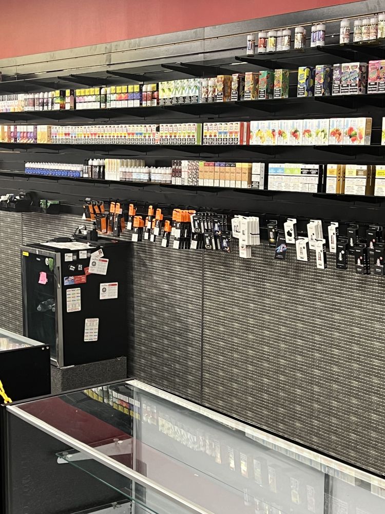 VK INDY SMOKE SHOP Updated July 2024 13 Reviews 5225 E Thompson