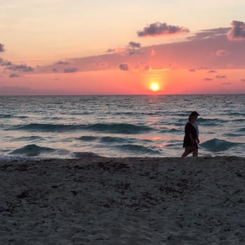 Sun Palace Cancun - Sunrise at the beach - Hotels Near Me - Cancún, ROO