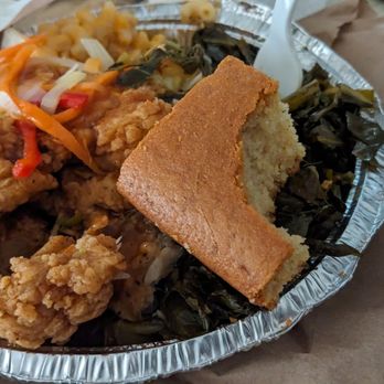 The Smokehouse - Whiting, Mac n cheese, greens, peppers on fish and plantain. - Caribbean Near Me - Jamaica, New York