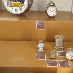 Erfinderzeiten: Auto- und Uhrenmuseum - Wecker