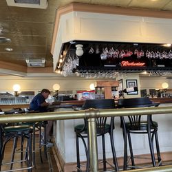 Joe's Italian Cafe - Bar