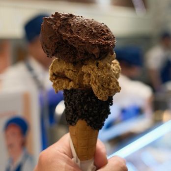 Venchi - Chocoviar - Gelato Near Me - Santa Clara, California
