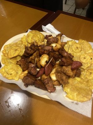 Lechoncito's by null