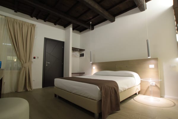 Borgoleoni18 - Room & Breakfast by null