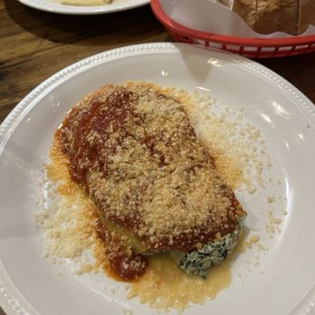 Lillo Cucina Italiana - cannelloni ricotta e spinaci - Cafes Near Me - Brooklyn, New York