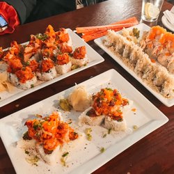 Oudom Thai & Sushi - Spicy Tuna roll, Crunchy roll and Volcano Roll