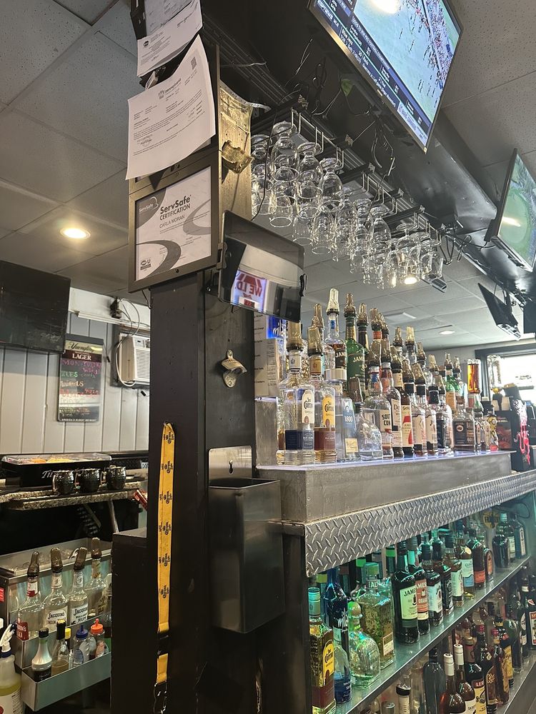 PEANUT BAR 14 Photos & 12 Reviews 134 Cottage St, Carbondale