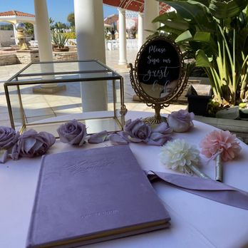 Amormagic - Greeting table - Wedding Planning Near Me - Arcadia, California