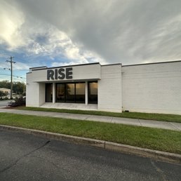 Exterior photo of RISE Dispensaries - Roanoke, Virginia Exterior photo of RISE Dispensaries - Roanoke, Virginia