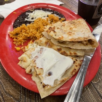 Mexican Mariachi Grill y Tequila Bar - Kids Mini-Quesadilla - Bars Near Me - Glassboro, New Jersey