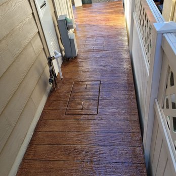 Hall's Deck Coating - Raised side-deck from entry steps to rear deck. - General Contractors Near Me - Lake Elsinore, California